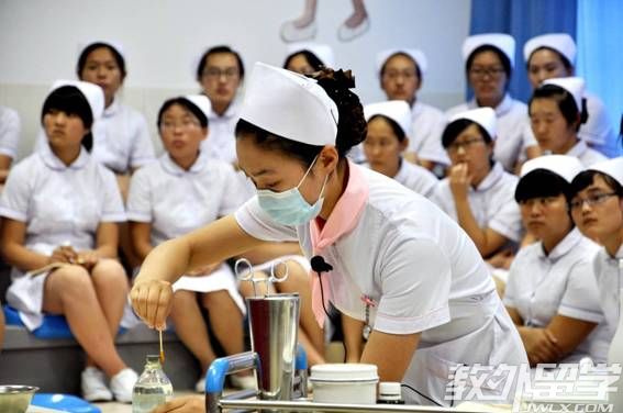 ȥ�¼��¶����������ĸ�ѧУ��