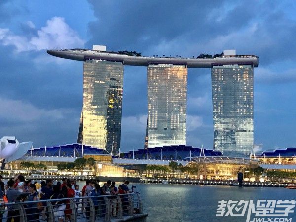 �¼���ɯ�ٹ���ѧУѧ��