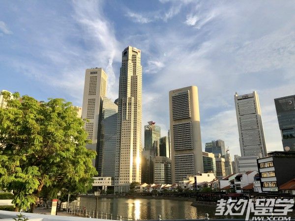 �¼���ɯ�ٹ���ѧУѧ��